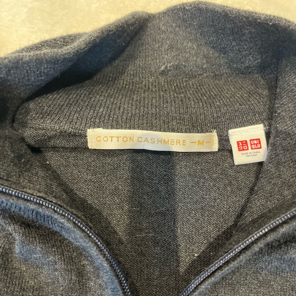 Uniqlo cashmere zip sweater - Picture 2 of 2